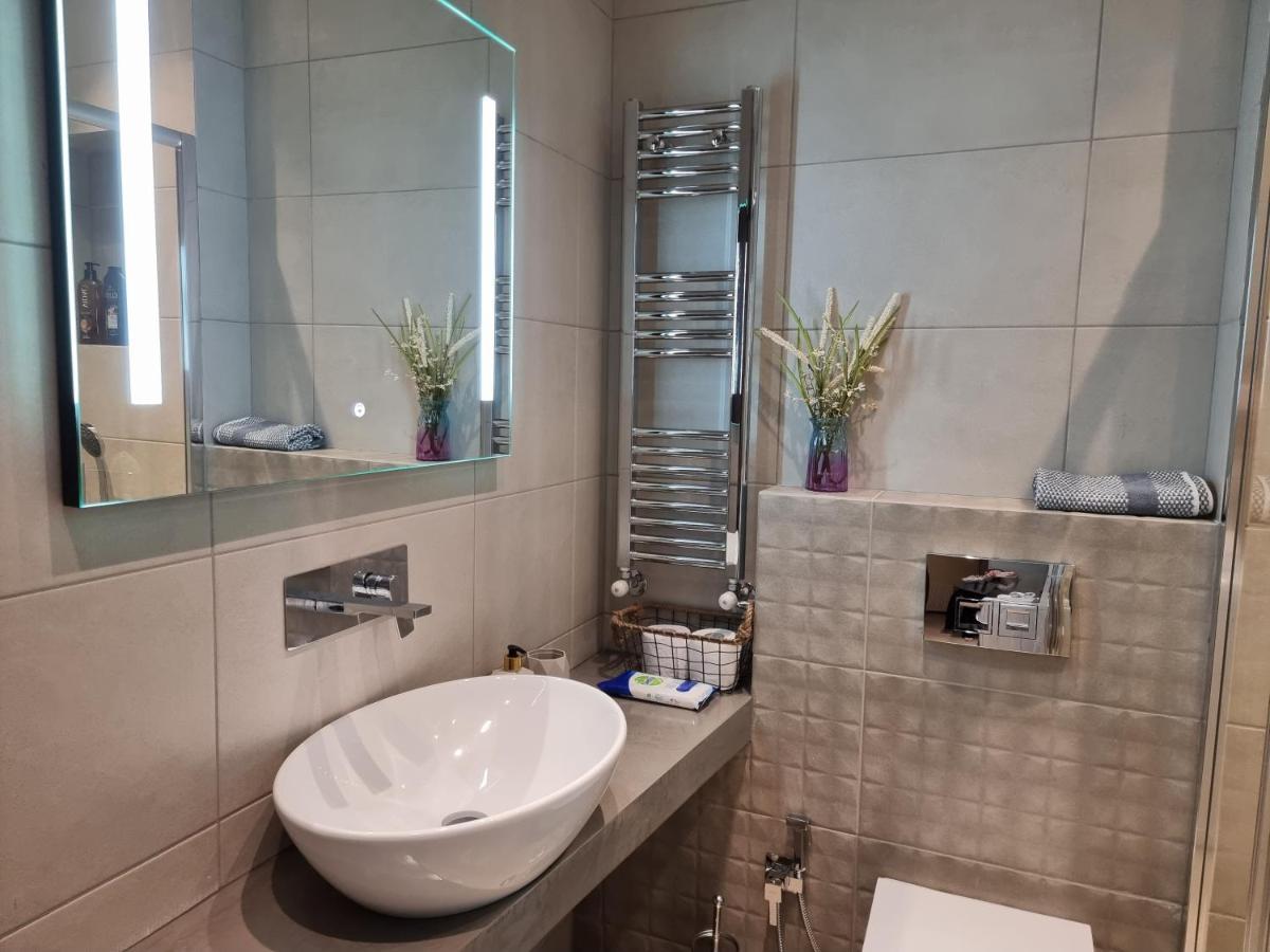 Iris City Center Premium Studio Thessaloníki Eksteriør billede