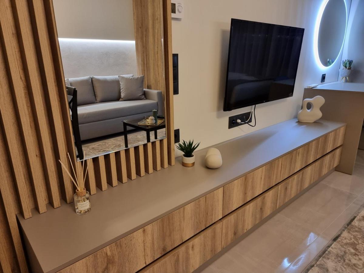 Iris City Center Premium Studio Thessaloníki Eksteriør billede